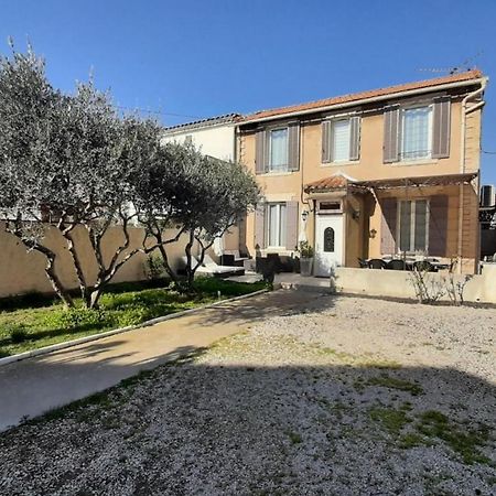 Maison Maloya 2 Chambres Avec Jardin Cavaillon Luaran gambar